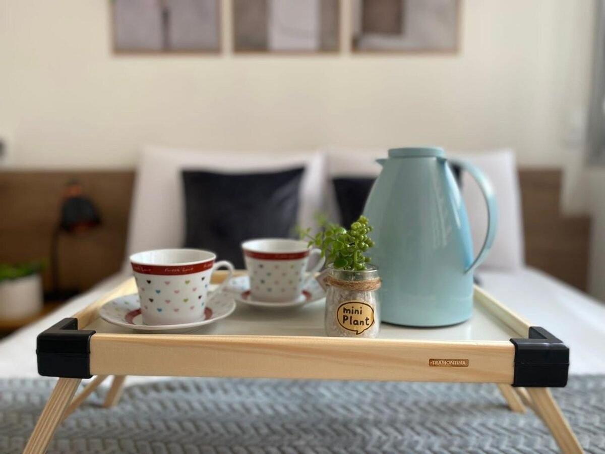 Charming Frei Caneca
