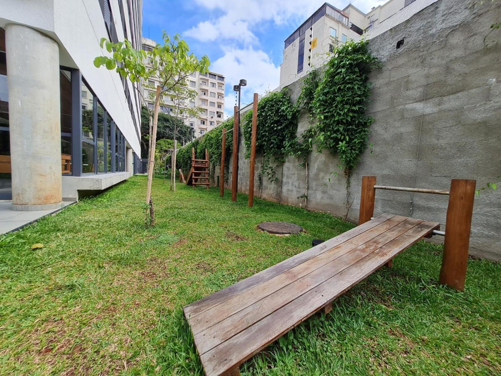 Prox. Avenida Paulista Apartamento *