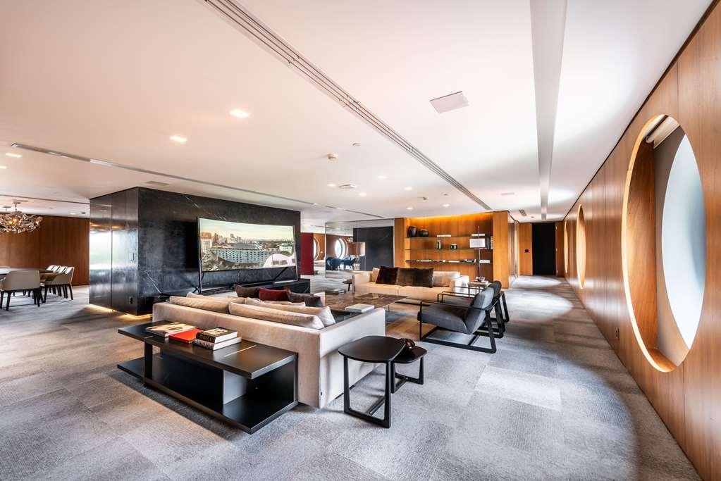 Hotel Unique