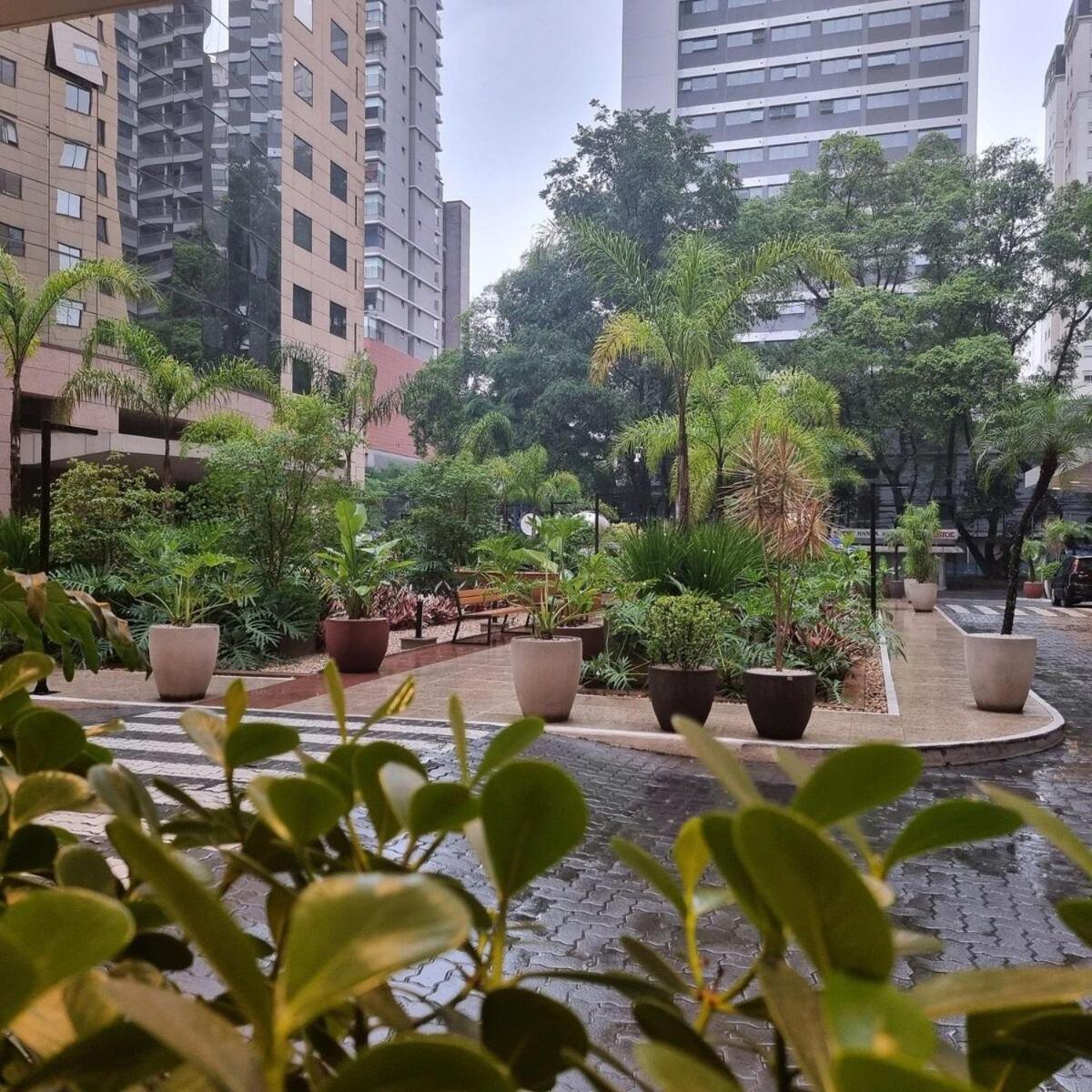Aptos Modernos E Reformados, Proximo Metro Moema Apartamento São Paulo