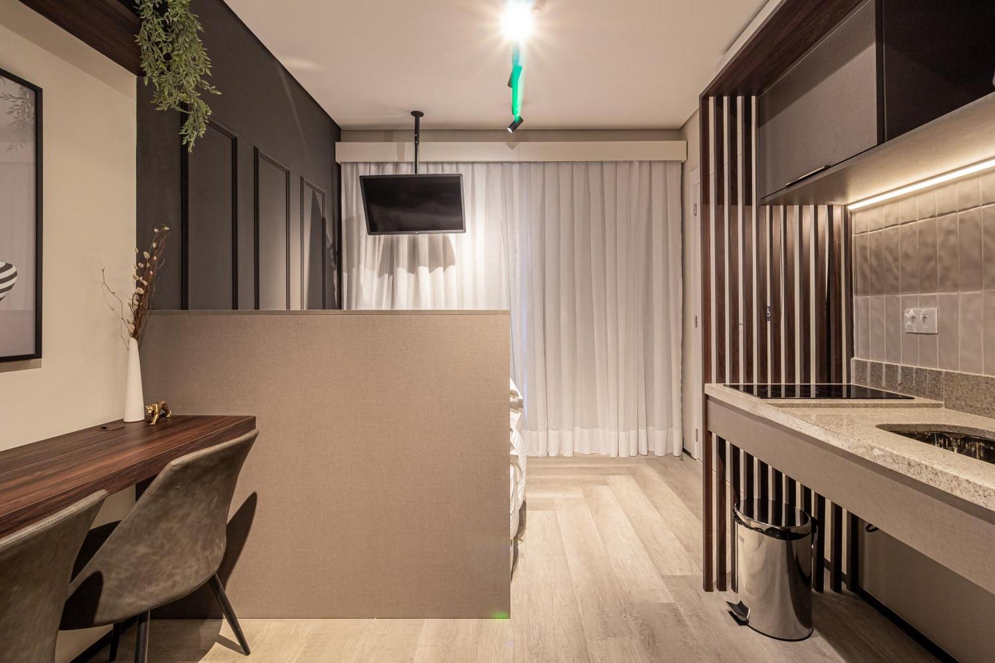 Hotel Iconyc Charlie Ibirapuera 4*