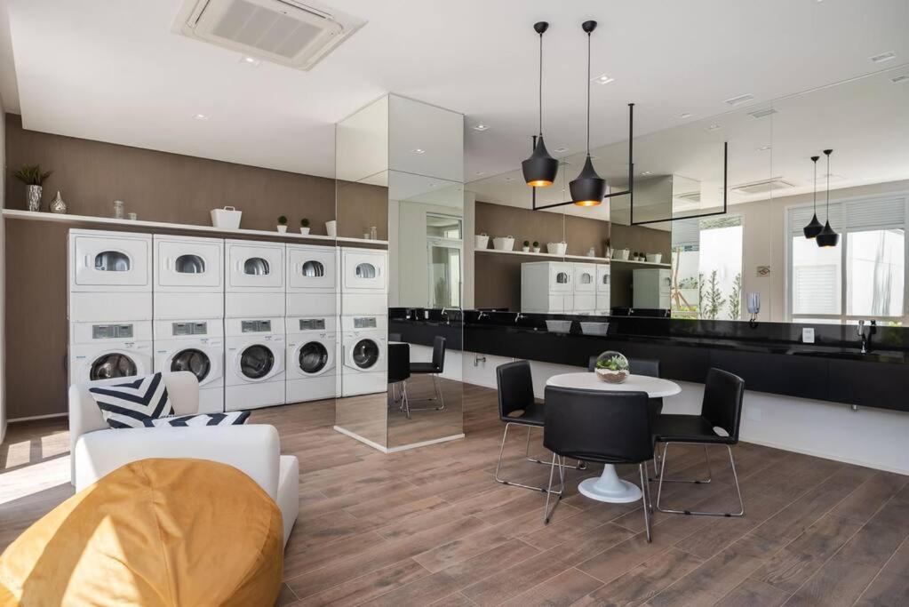 Moderno Na Localizacao De Apartment *