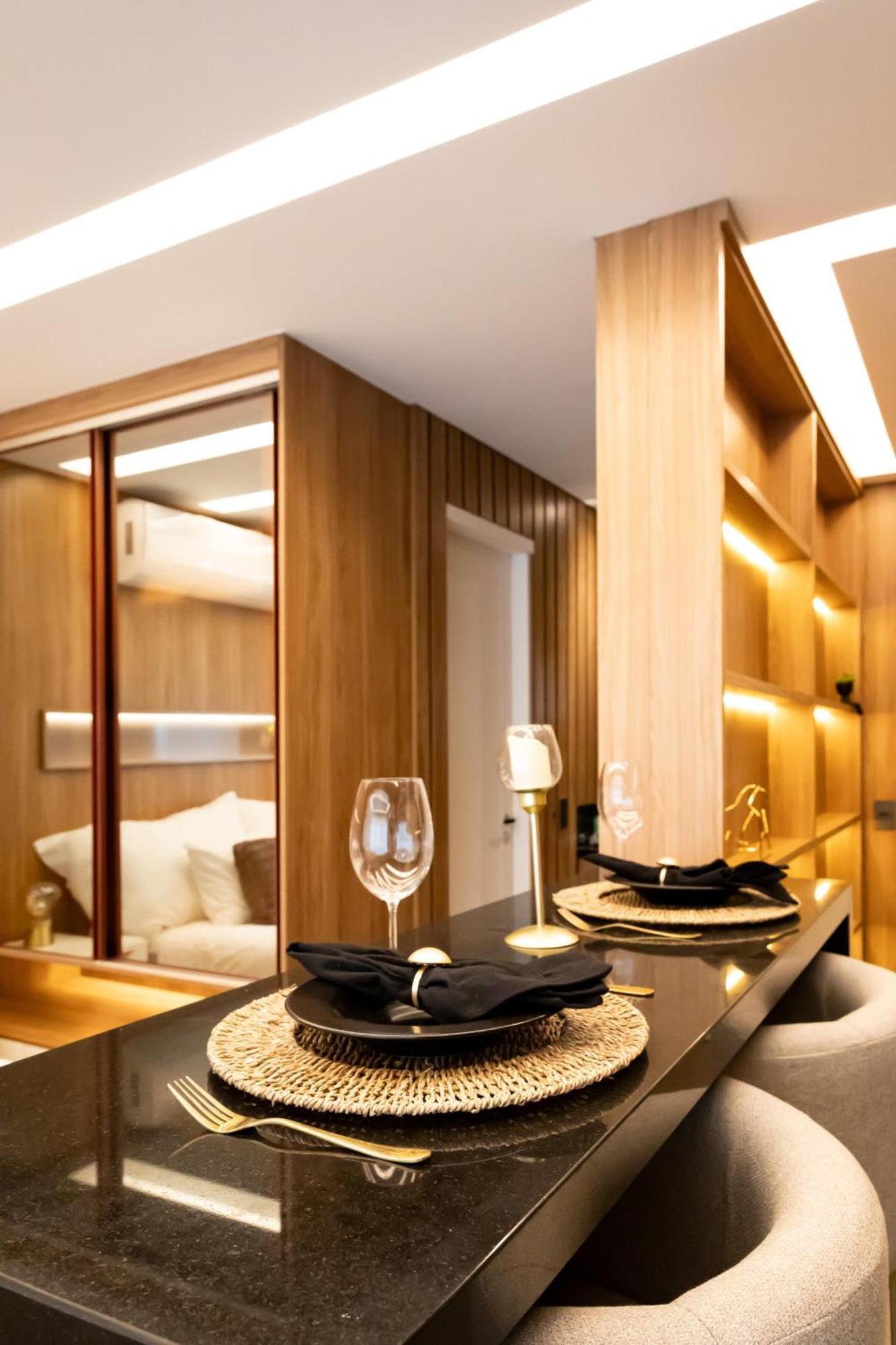 London Apartment *