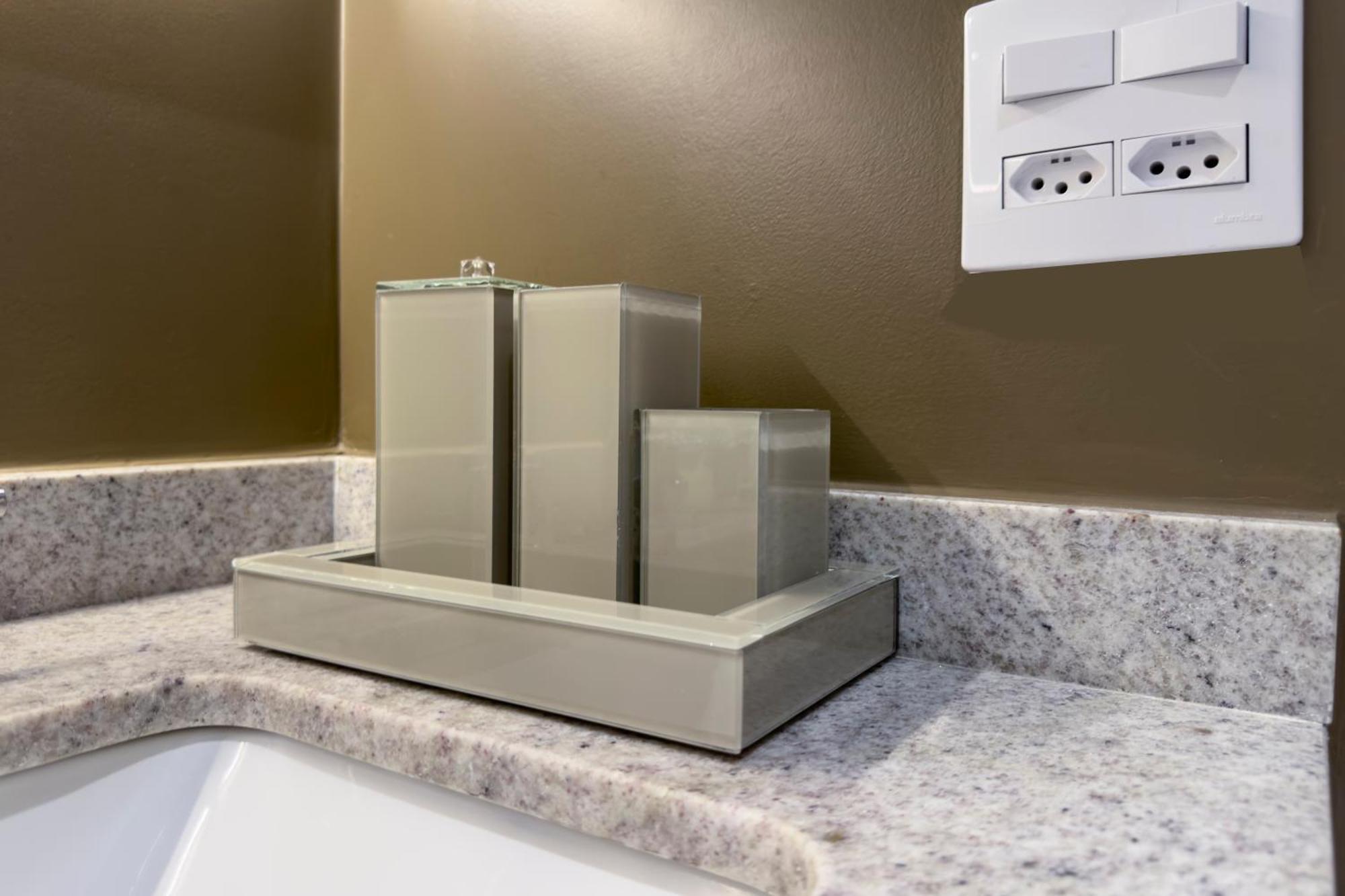 Apartment Inteligente Com Alexa E Blackout Total Doru