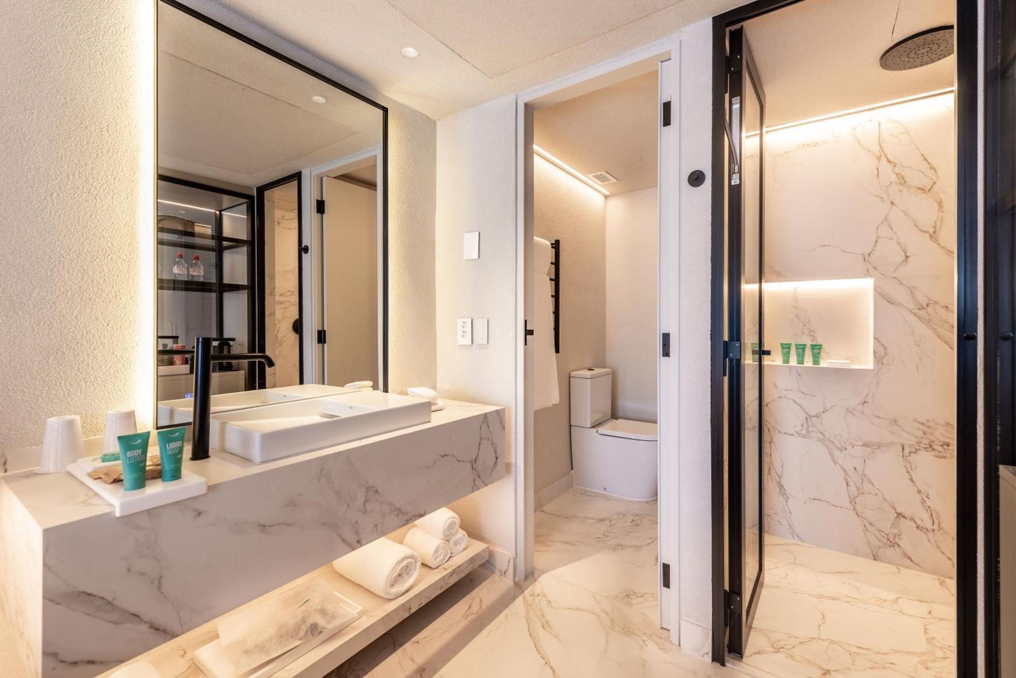 Unique Hotel 5*