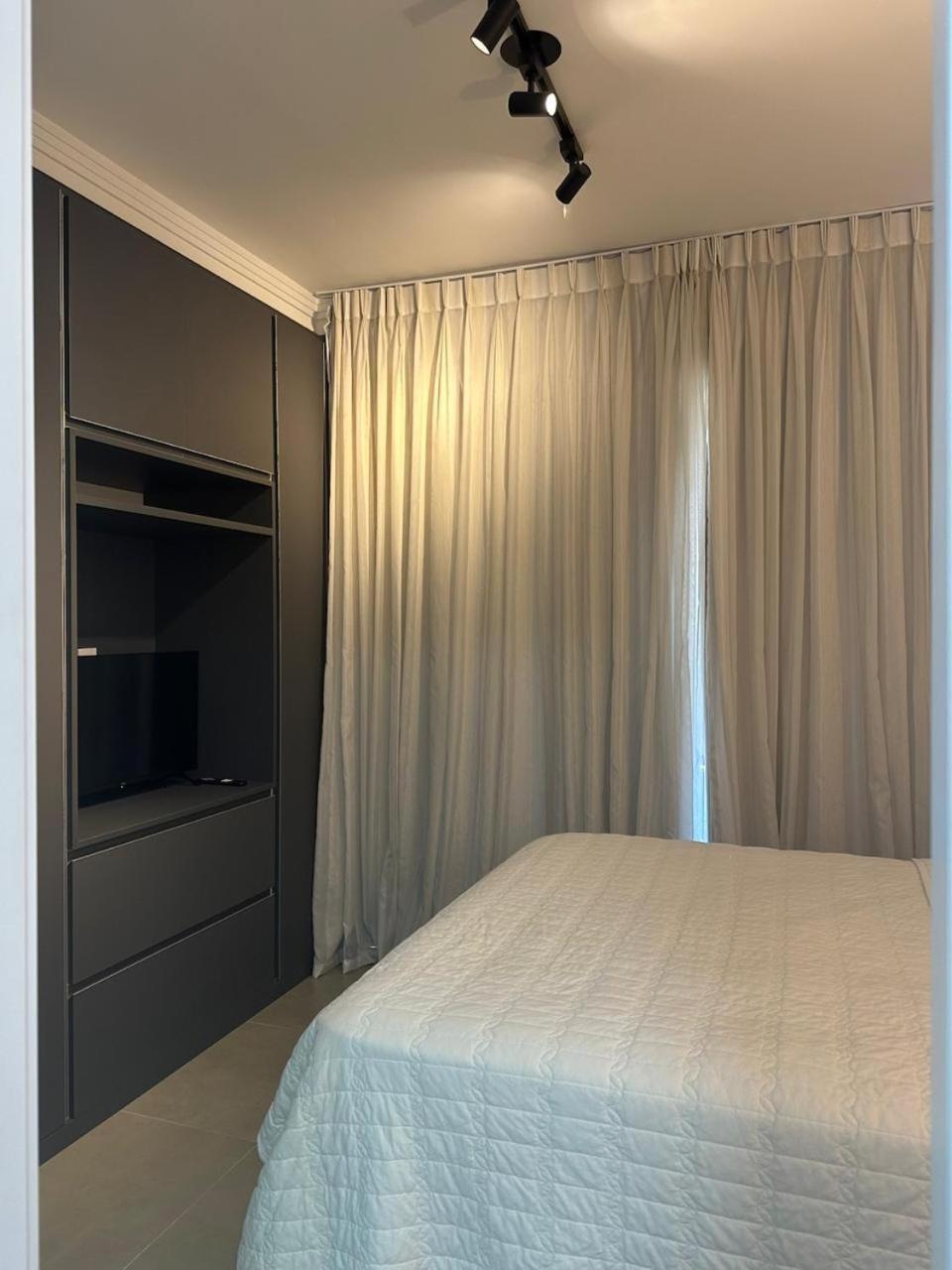 Apartment Prox Metro Oscar Freire Sao Paulo