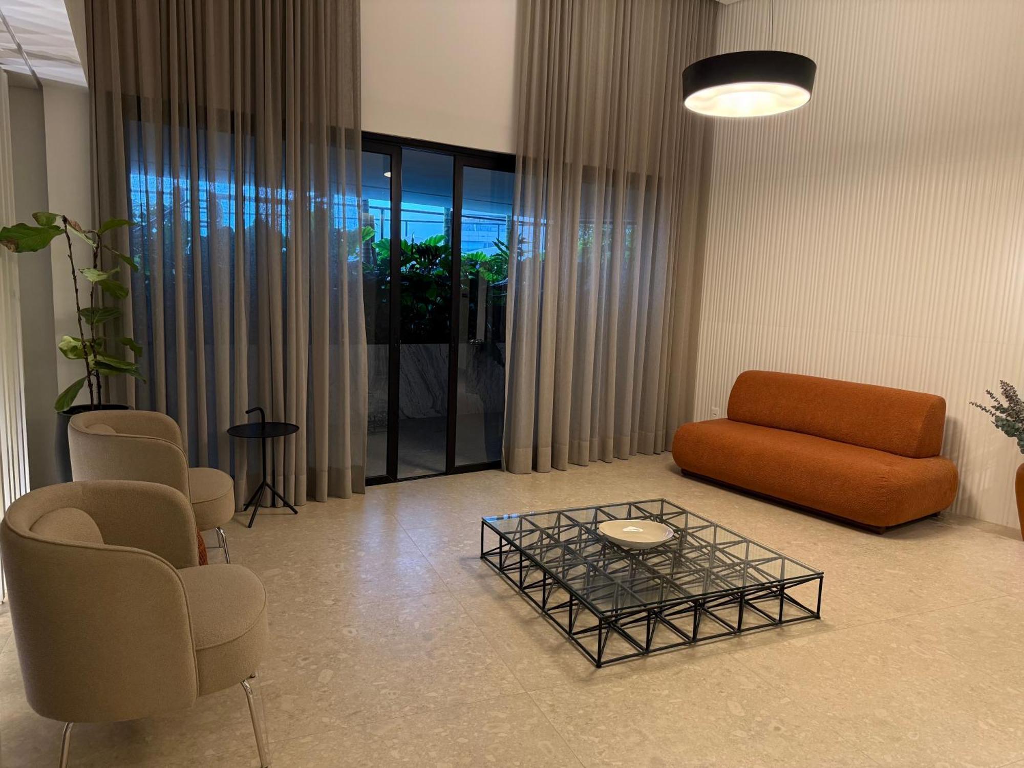 Apartment 1410
