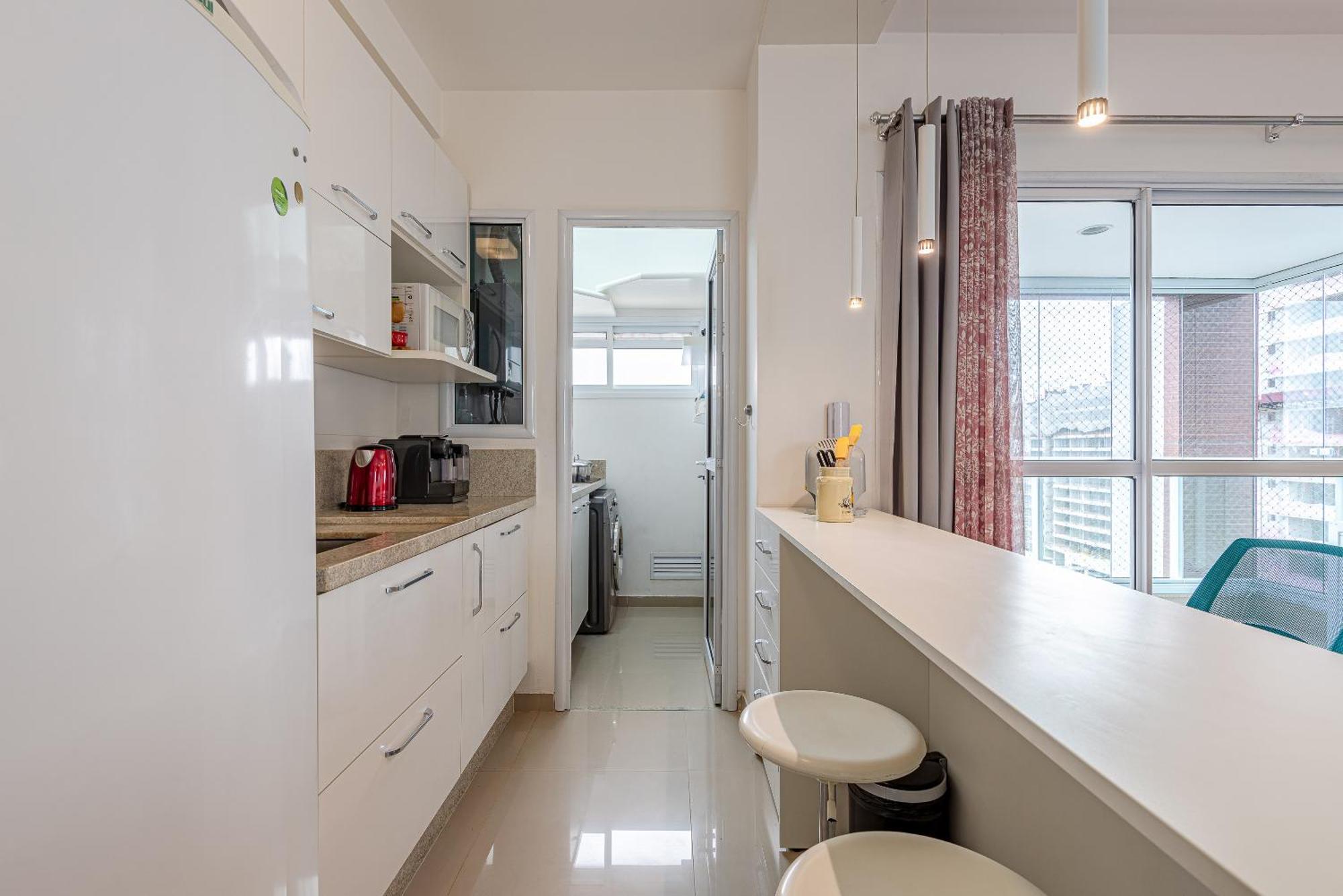 A 300m Do Metro, Com Sacada, 15º Andar! Apartment