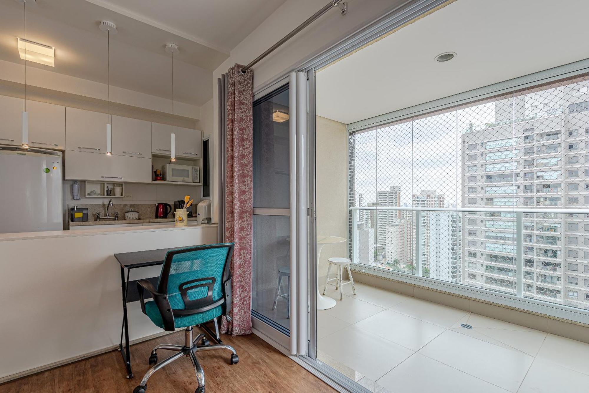 A 300m Do Metro, Com Sacada, 15º Andar! Apartment *