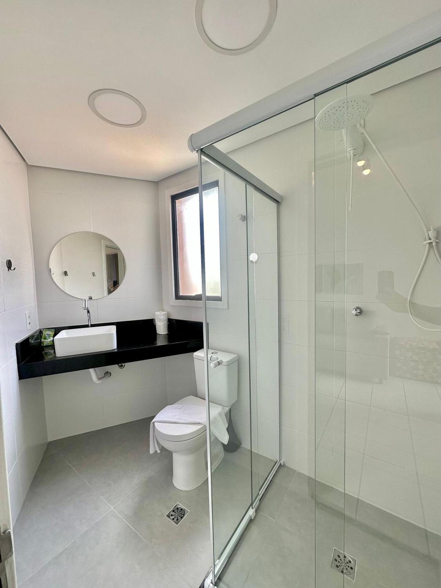 Apartamento C Garagem E Ar Condicionado *