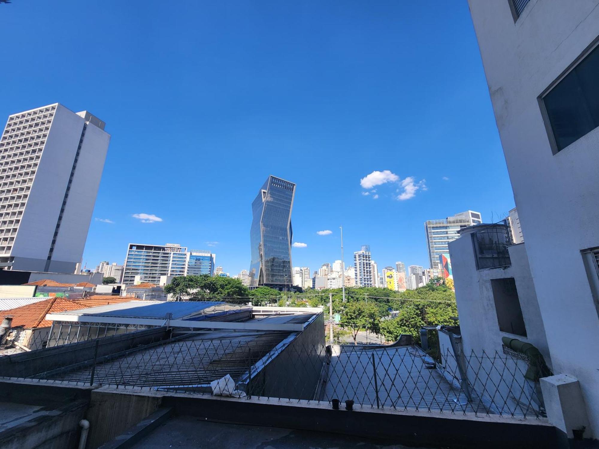 Apto Completo Ao Lado Do Metro Faria Lima