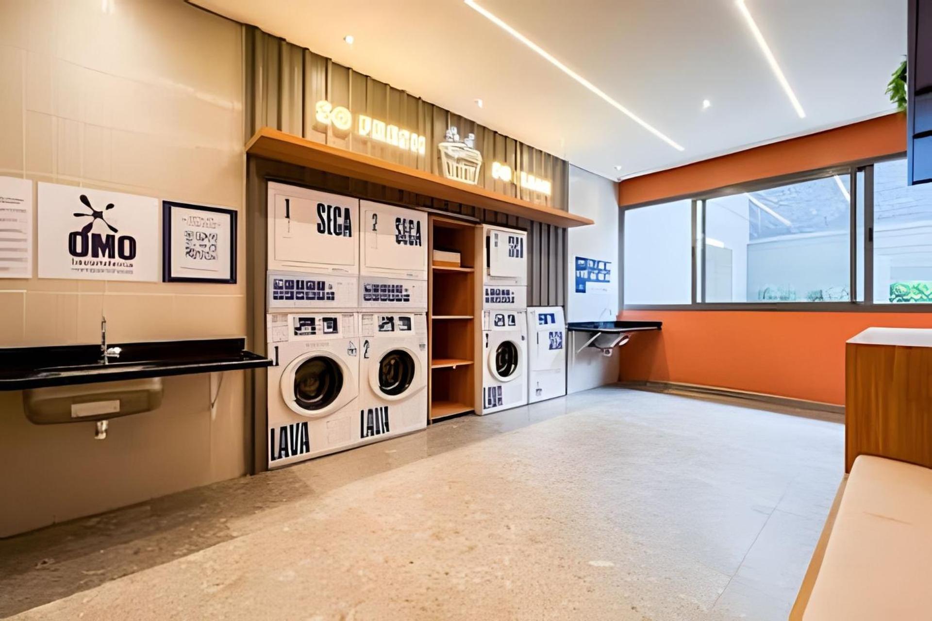 Pinheiros I Faria Lima, Apto Studio, 50m Metro, Piscina, Wi-fi Apartamento *