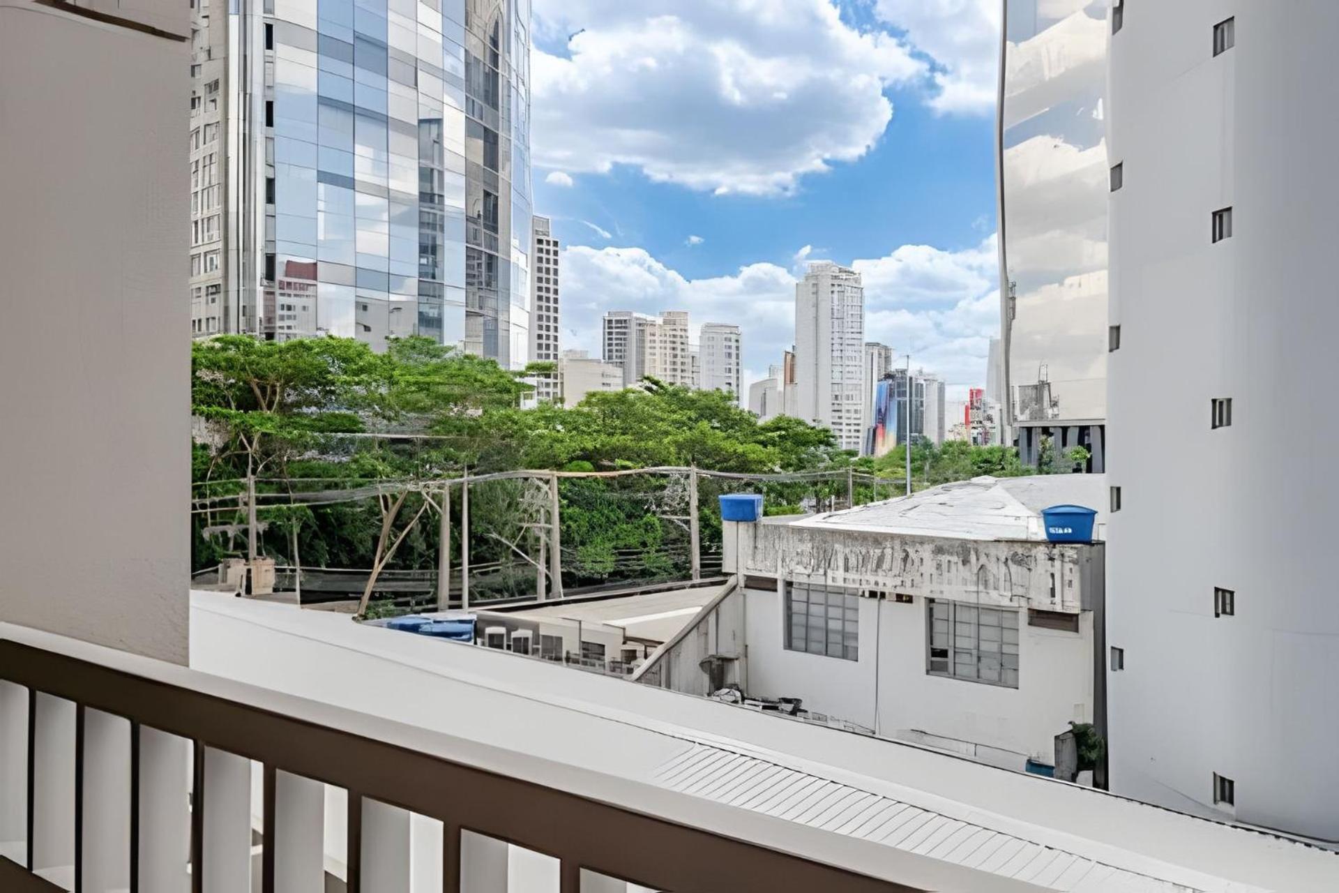 Pinheiros I Faria Lima, Apto Studio, 50m Metro, Piscina, Wi-fi Apartamento São Paulo
