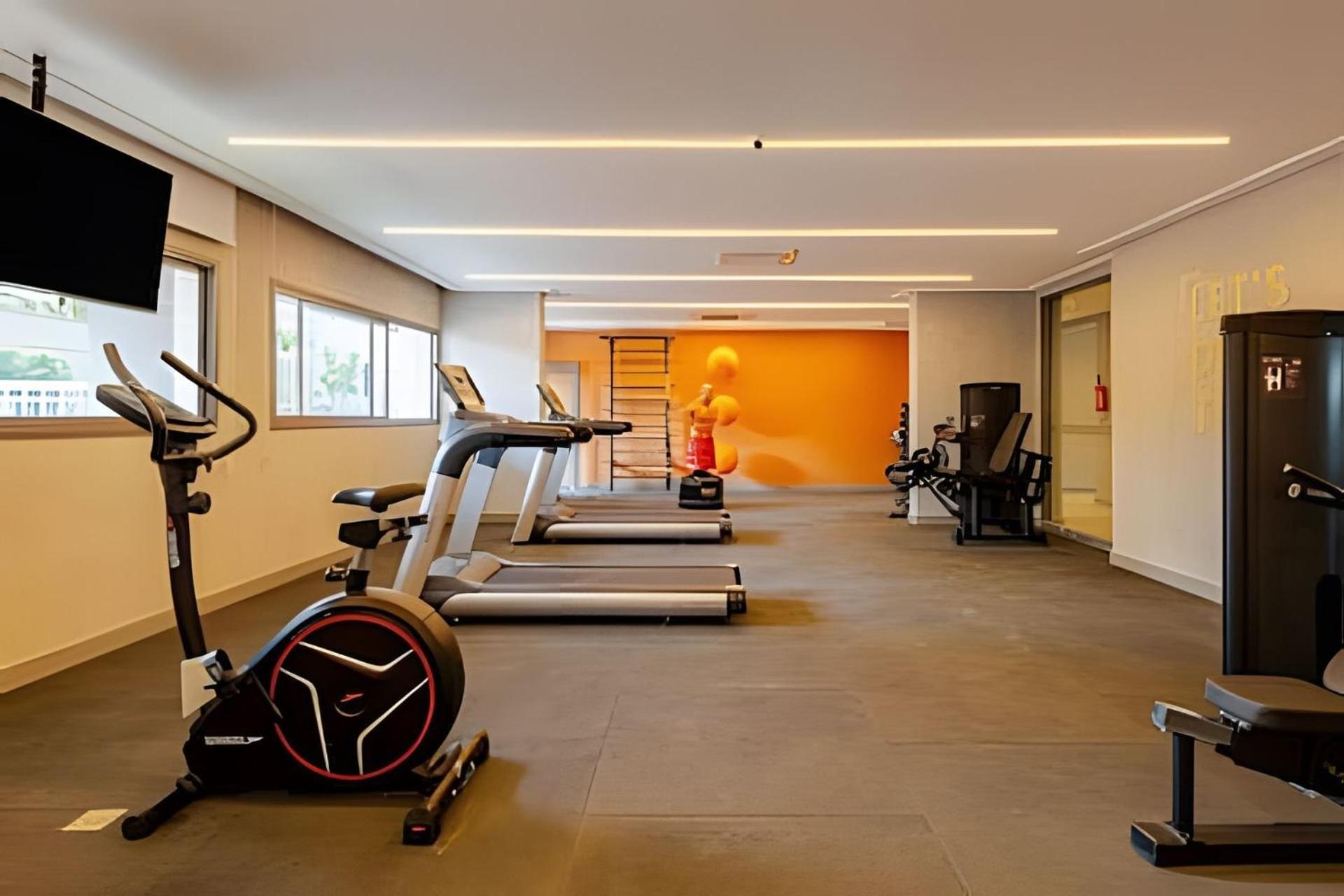 Pinheiros I Faria Lima, Apto Studio, 50m Metro, Piscina, Wi-fi *