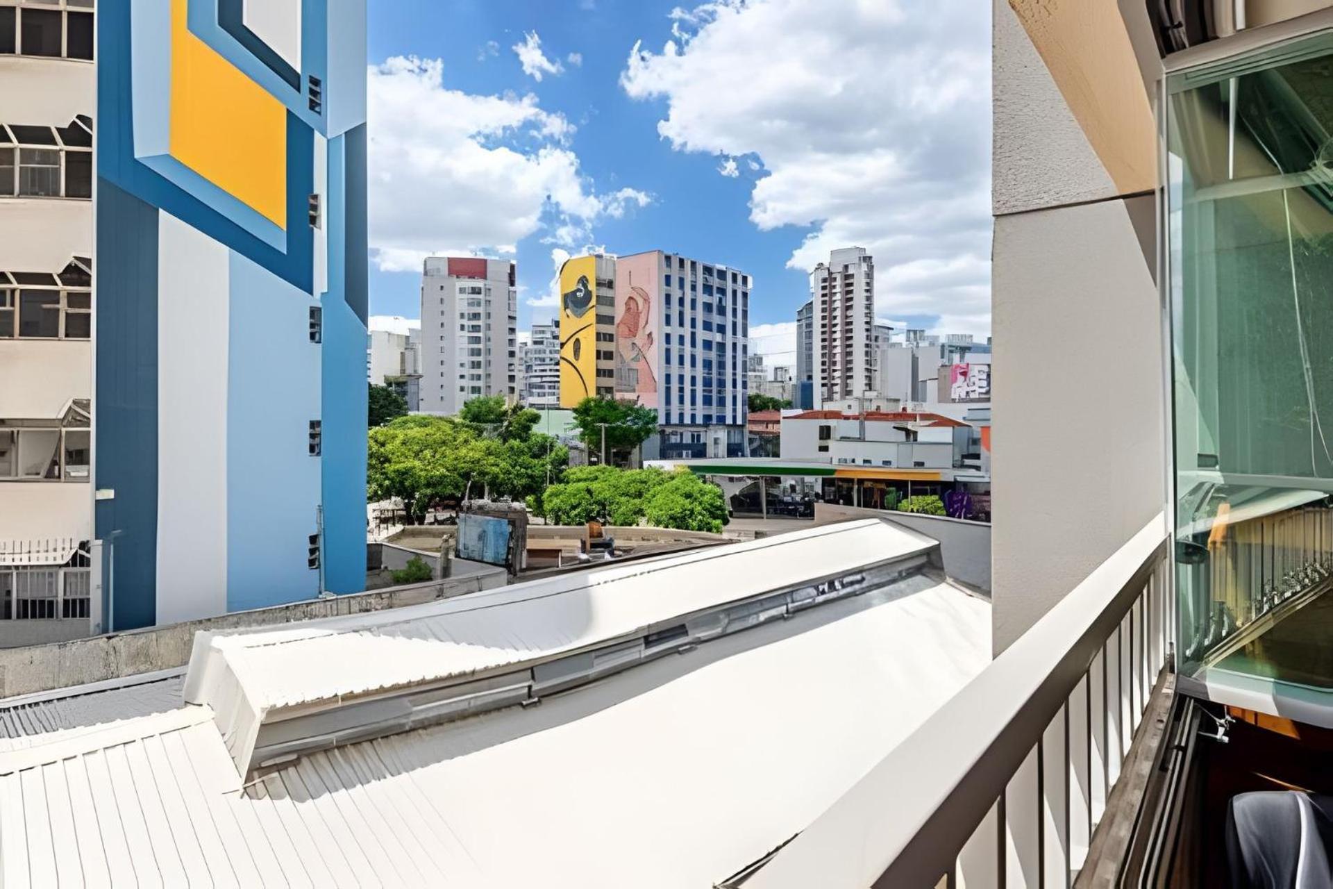 Pinheiros I Faria Lima, Apto Studio, 50m Metro, Piscina, Wi-fi Apartamento