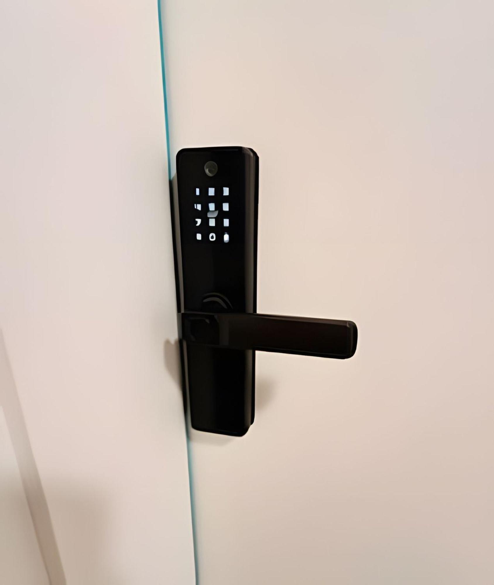 Pinheiros I Faria Lima, Apto Studio, 50m Metro, Piscina, Wi-fi Apartamento *