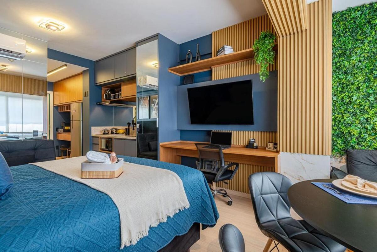 Pinheiros I Faria Lima, Apto Studio, 50m Metro, Piscina, Wi-fi Apartamento São Paulo