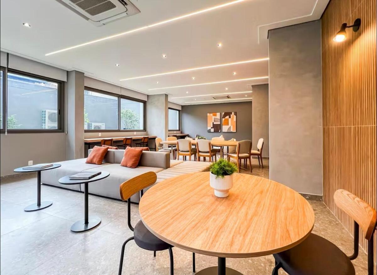 Pinheiros I Faria Lima, Apto Studio, 50m Metro, Piscina, Wi-fi São Paulo