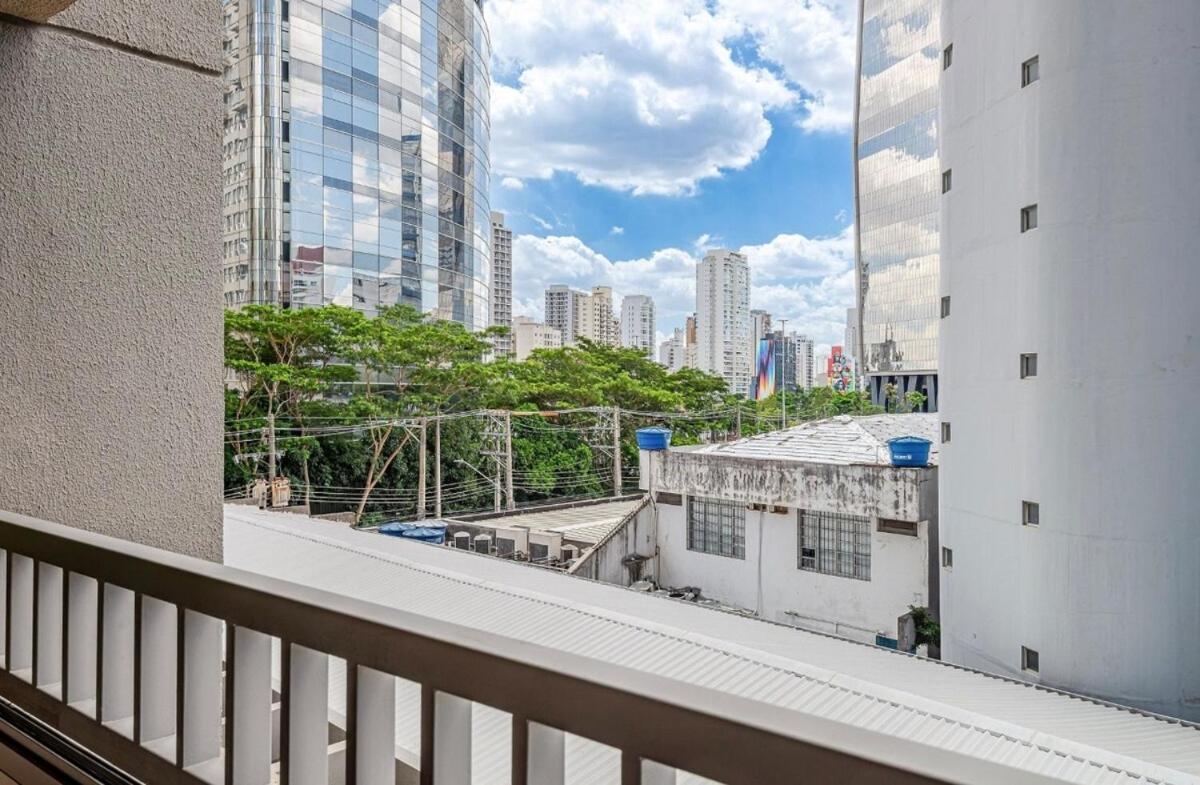 Apartamento Pinheiros I Faria Lima, Apto Studio, 50m Metro, Piscina, Wi-fi