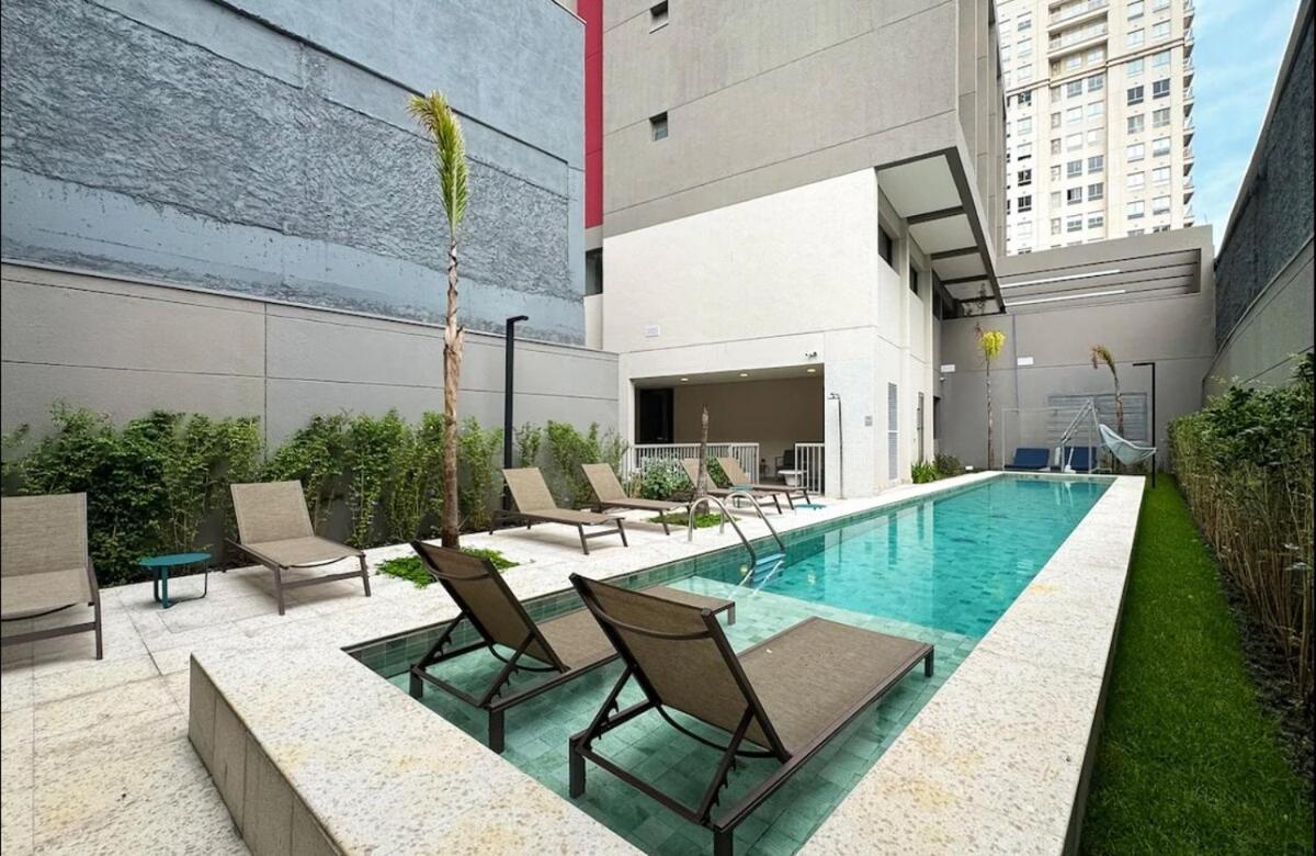 Pinheiros I Faria Lima, Apto Studio, 50m Metro, Piscina, Wi-fi