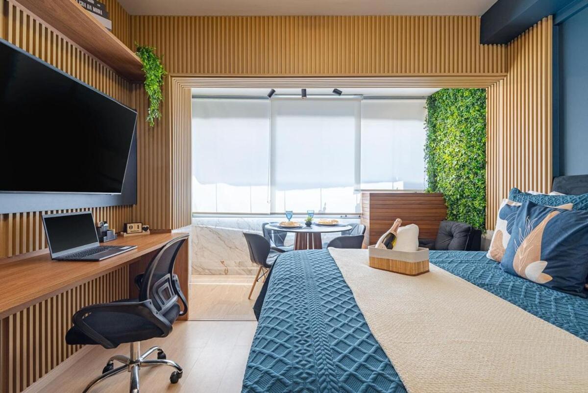 Pinheiros I Faria Lima, Apto Studio, 50m Metro, Piscina, Wi-fi *