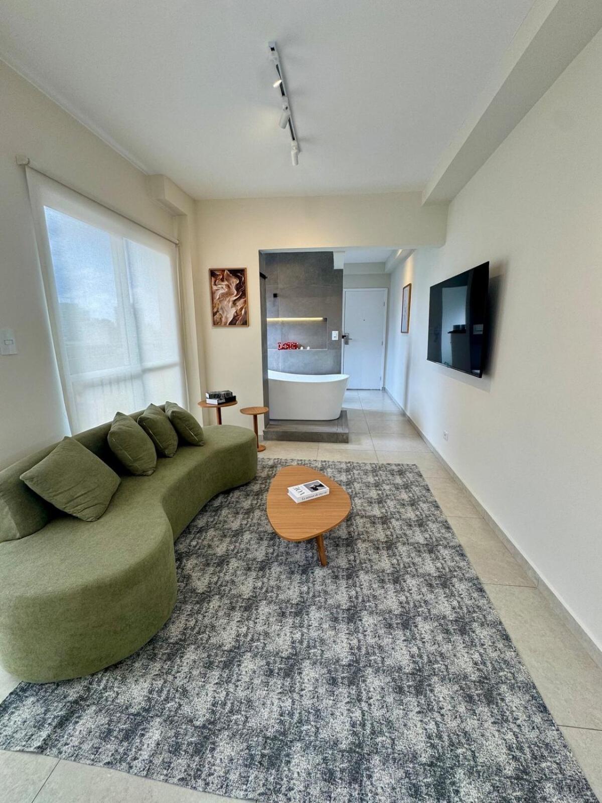 Ap, Banheira, Tv58, Amplo, Uh84 Apartamento *
