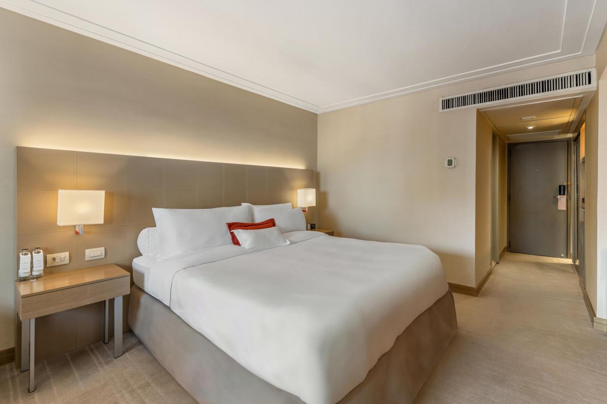 Intercontinental By Ihg Hotel