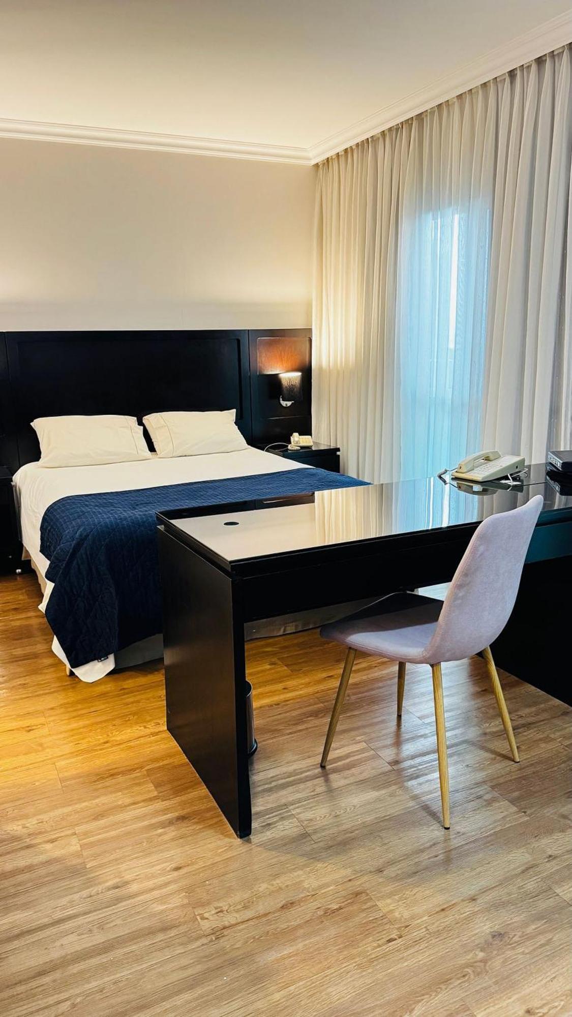 Perdizes - Flat Executivo - 1208 *