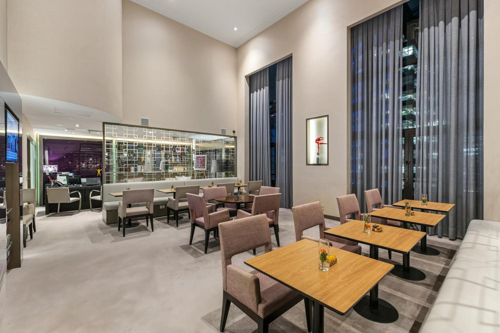 Intercontinental By Ihg 5*