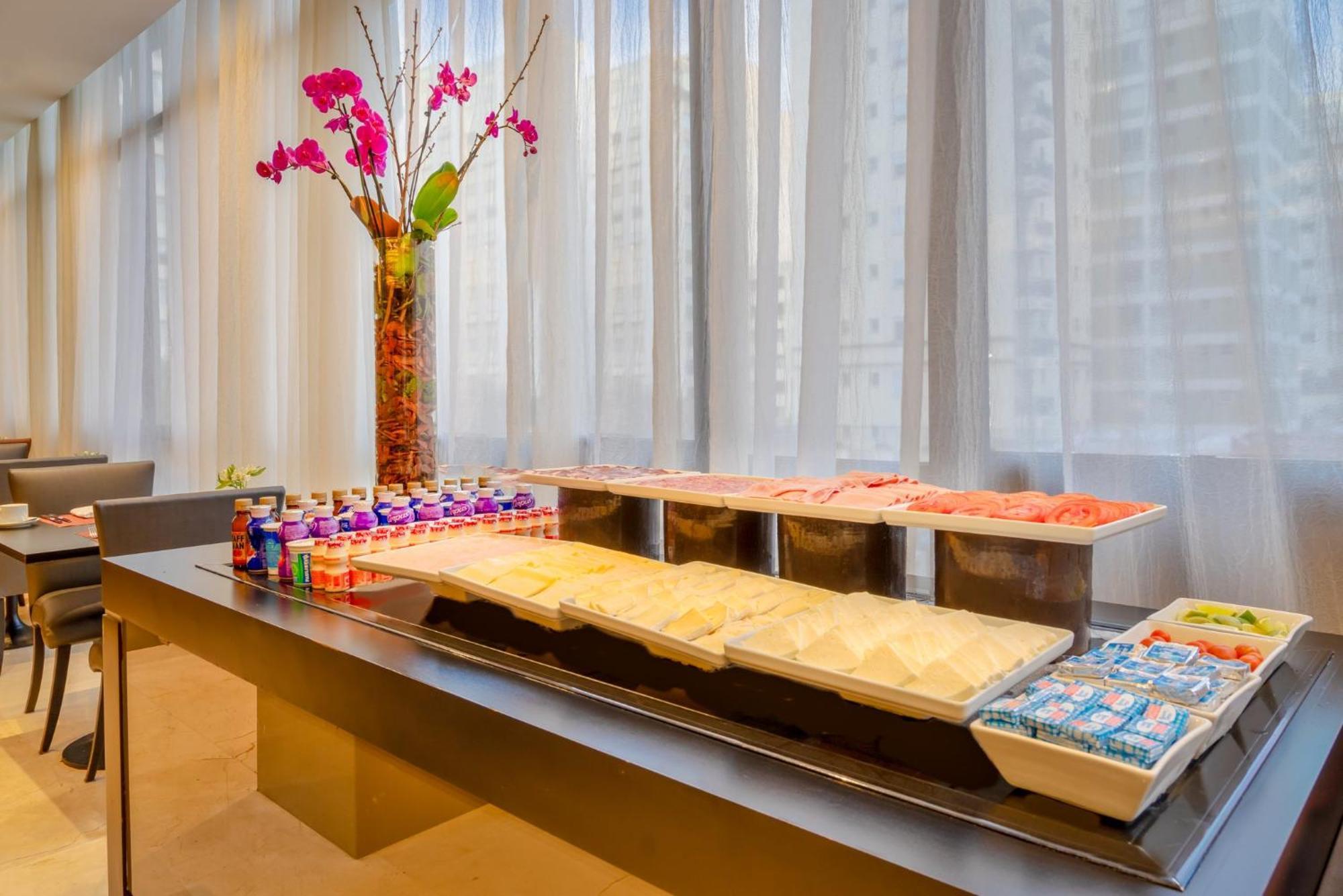 Intercontinental By Ihg 5*