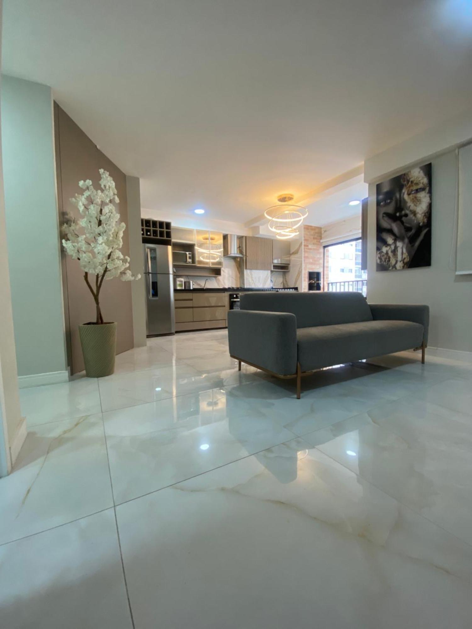 Apartamento Piscine Station *