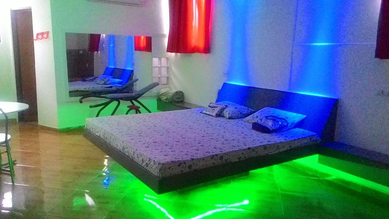 Mont Star / Love hotel *