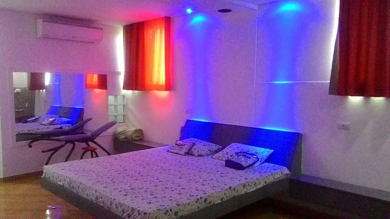 Mont Star / Love hotel