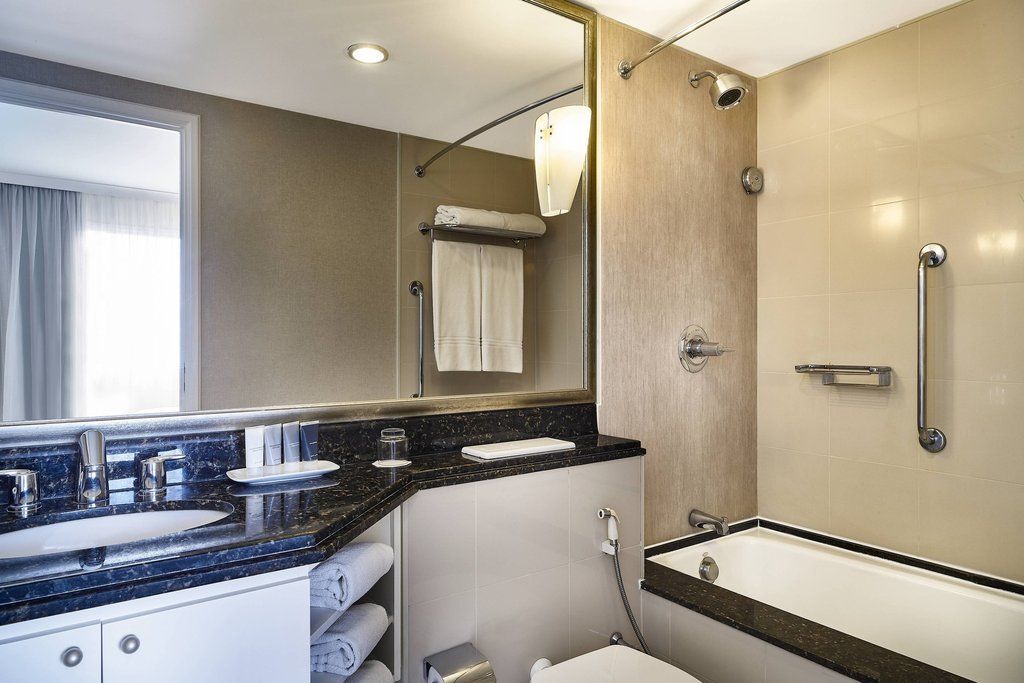 Marriott Executive Hotel 4*
