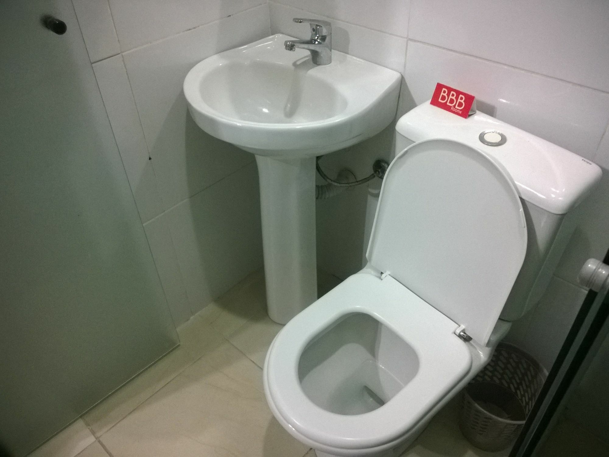 Bbb Metro Praca Da Arvore Sp São Paulo